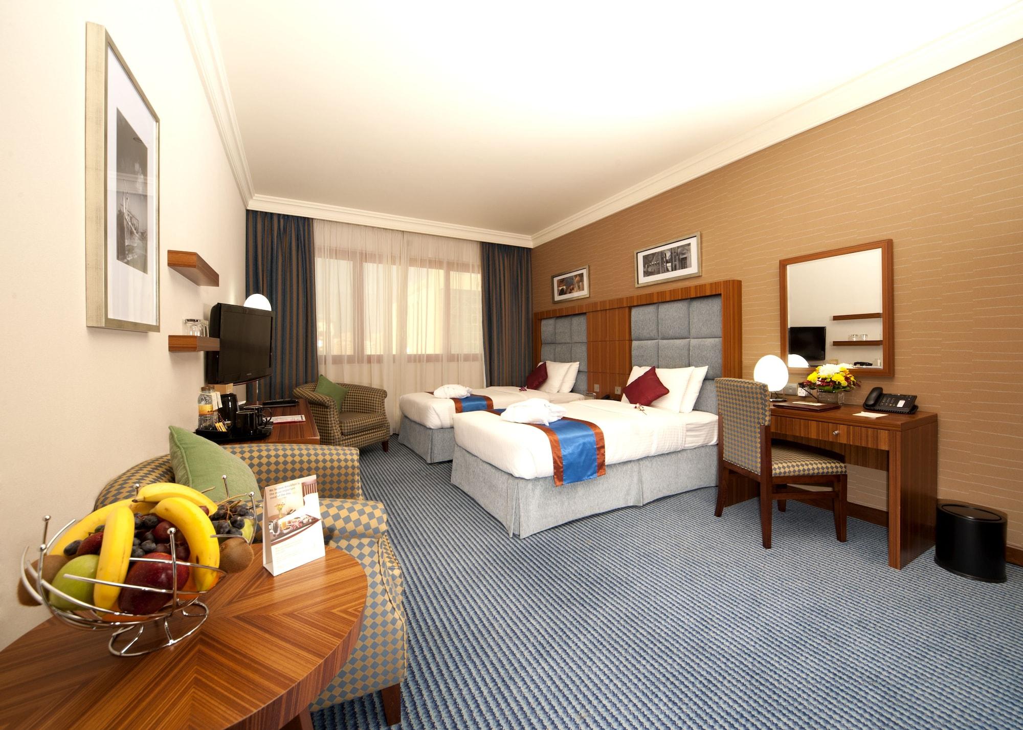 City Seasons Al Hamra Hotel Abu Dhabi Eksteriør billede