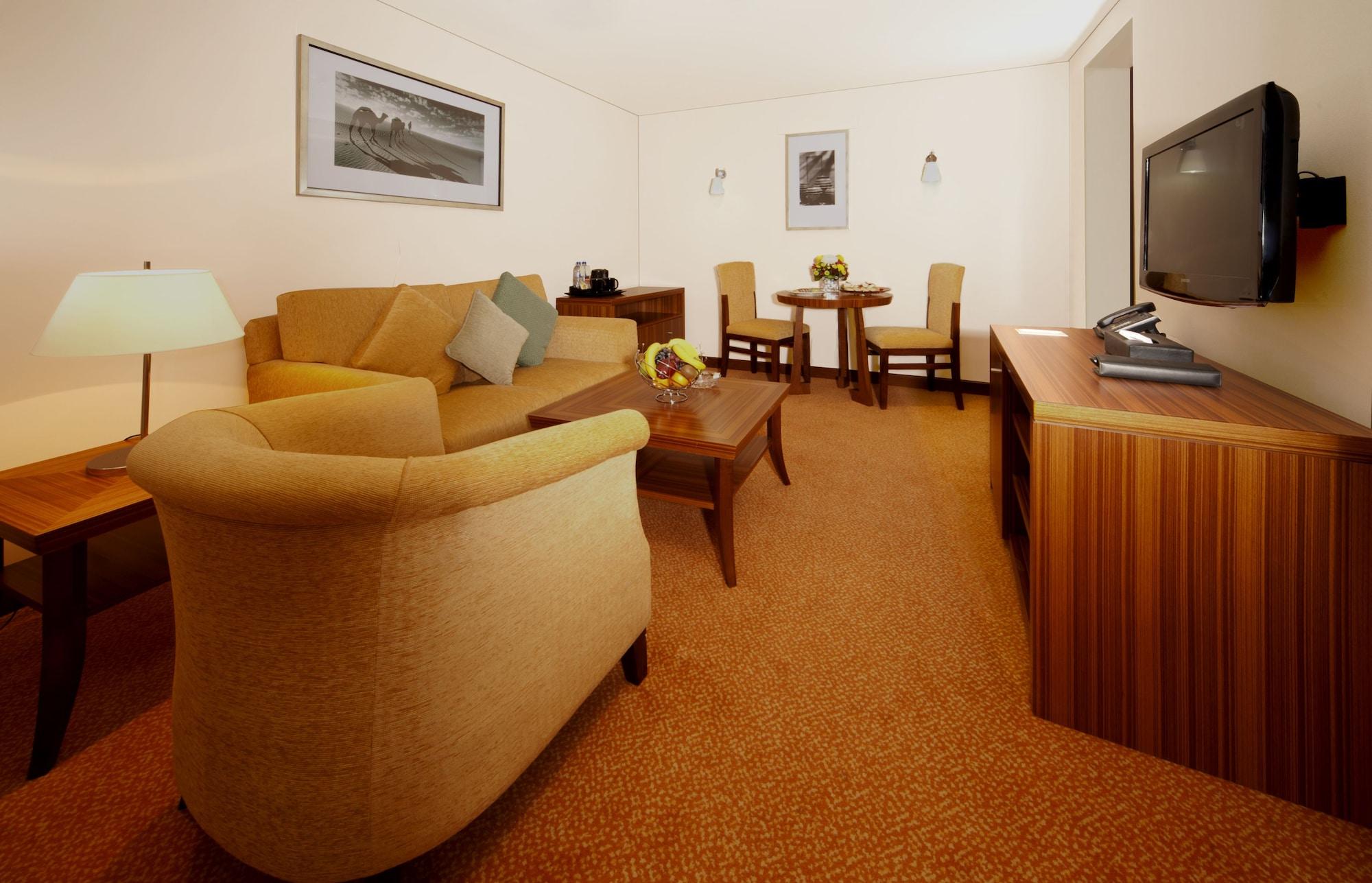 City Seasons Al Hamra Hotel Abu Dhabi Eksteriør billede