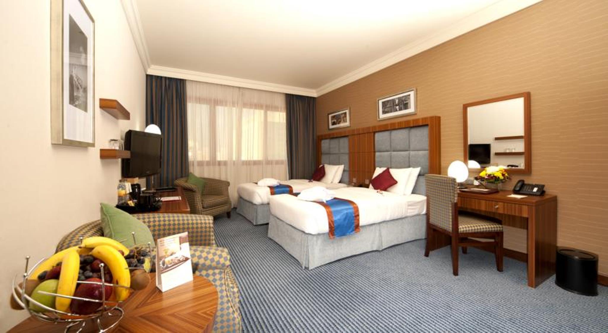 City Seasons Al Hamra Hotel Abu Dhabi Eksteriør billede
