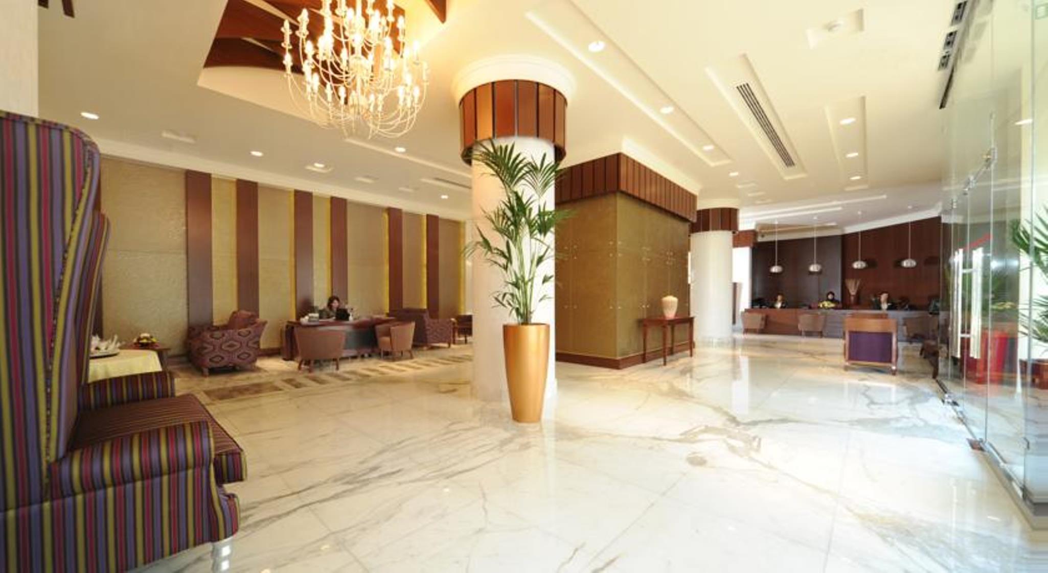 City Seasons Al Hamra Hotel Abu Dhabi Interiør billede