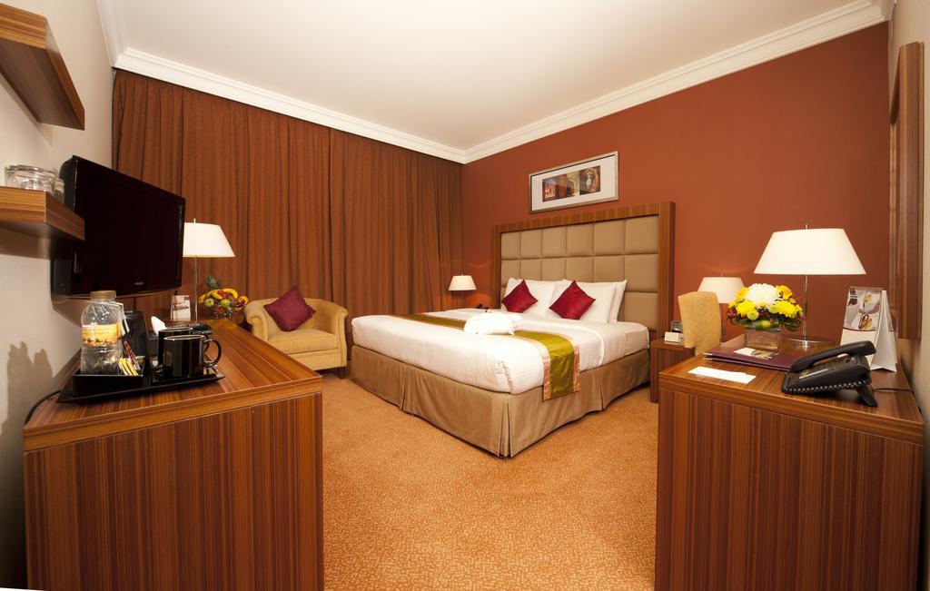 City Seasons Al Hamra Hotel Abu Dhabi Eksteriør billede
