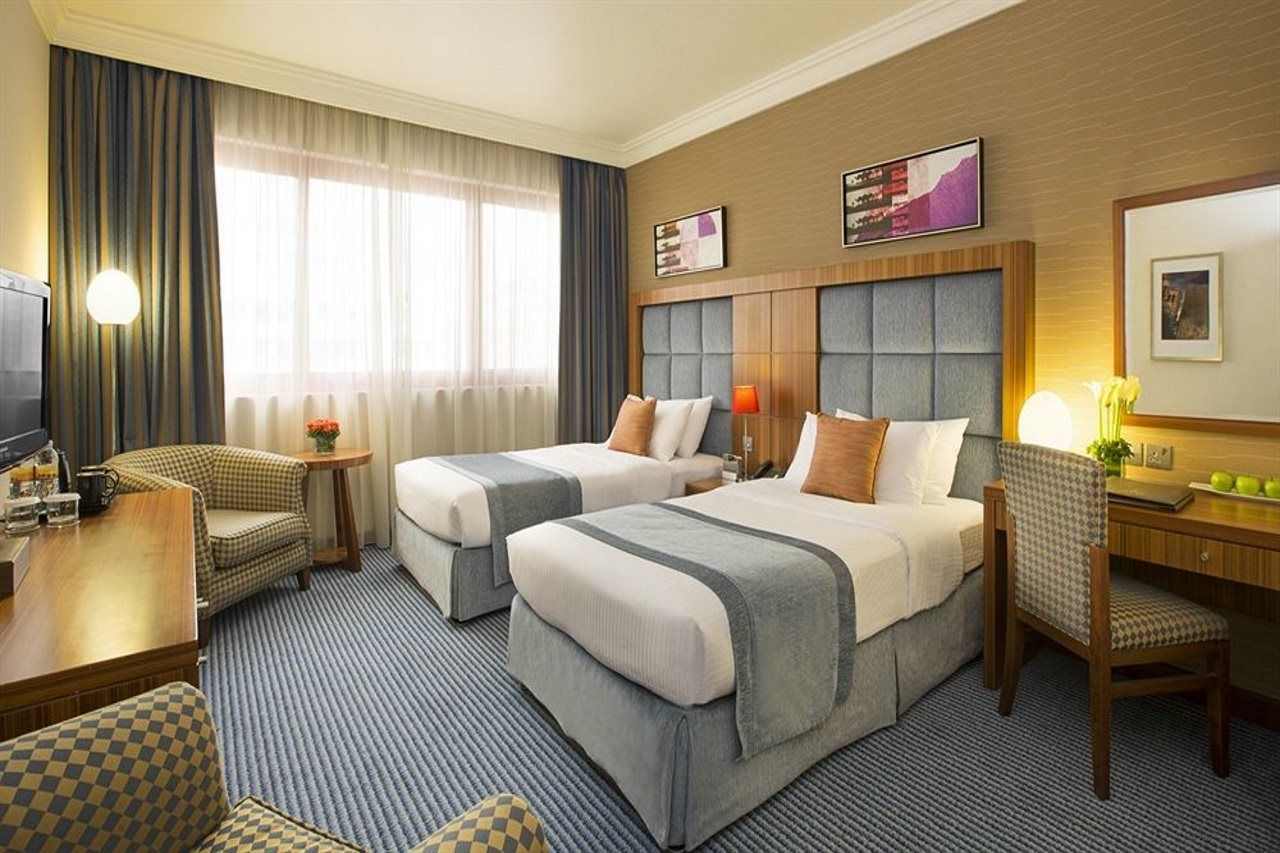 City Seasons Al Hamra Hotel Abu Dhabi Eksteriør billede