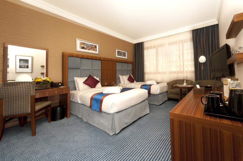 City Seasons Al Hamra Hotel Abu Dhabi Eksteriør billede